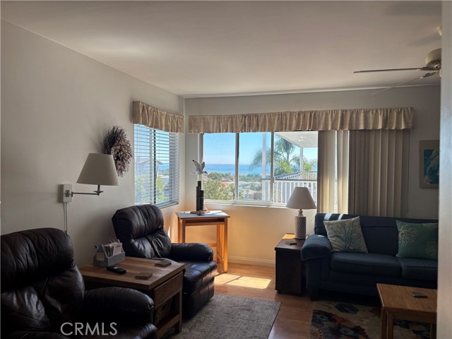 Detail Gallery Image 4 of 23 For 33791 Silver Lantern St, Dana Point,  CA 92629 - 2 Beds | 1 Baths