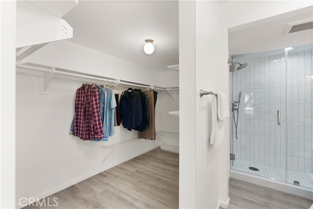 1425 E 2nd Street, Long Beach CA: https://media.crmls.org/medias/2472ddaf-16c2-4e9e-a88e-22b7725ac806.jpg