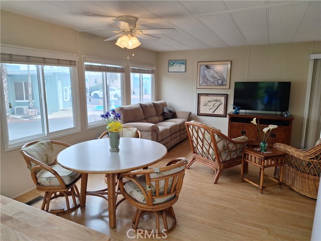 Detail Gallery Image 4 of 26 For 900 N Cleveland St #31,  Oceanside,  CA 92054 - 2 Beds | 1 Baths