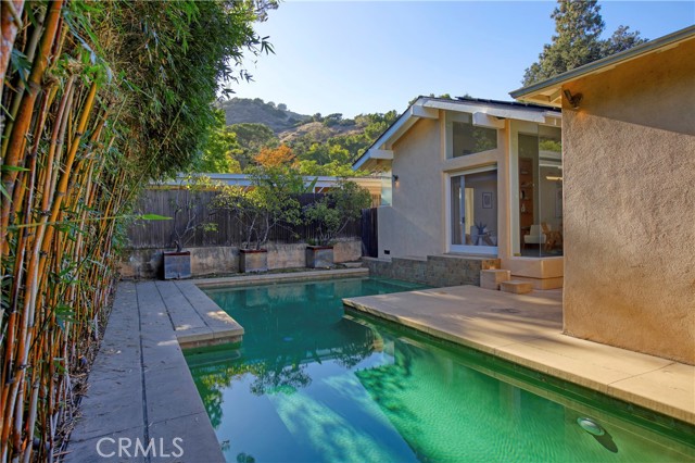 Detail Gallery Image 31 of 35 For 1624 Santa Barbara Ave, Glendale,  CA 91208 - 4 Beds | 3 Baths