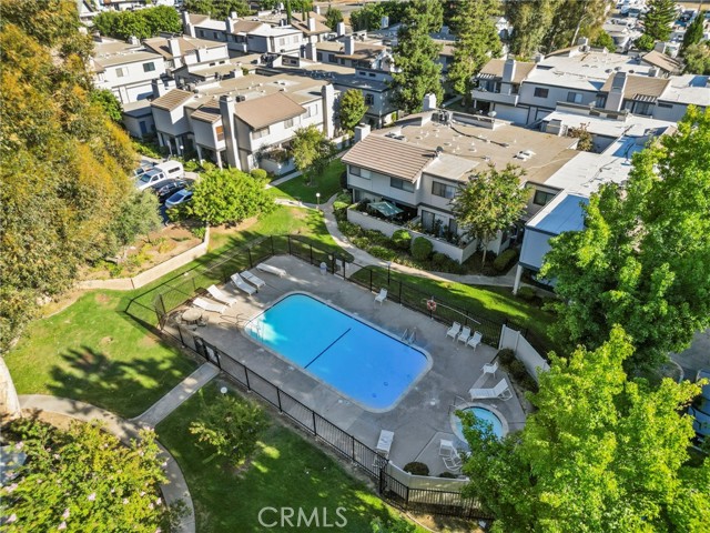 Detail Gallery Image 2 of 33 For 6475 Twin Circle Ln #3,  Simi Valley,  CA 93063 - 2 Beds | 2 Baths