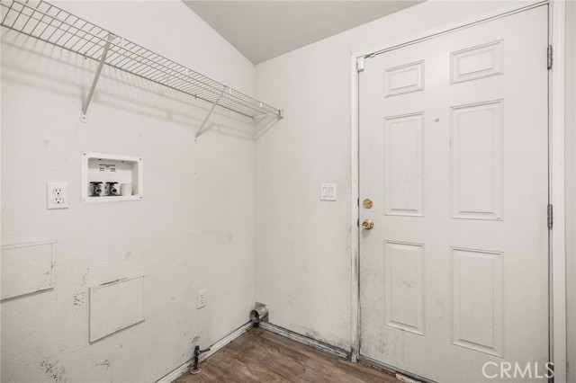 17603 Hayes, Lake Elsinore CA: https://media.crmls.org/medias/24749460-0bc2-42ec-b98f-e12084ab4132.jpg
