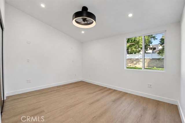 11158 Orion Ave photo 33