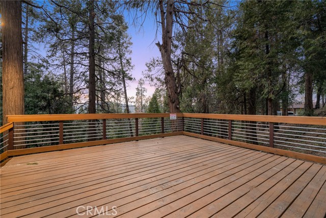 Detail Gallery Image 4 of 46 For 24166 Cresta, Crestline,  CA 92325 - 4 Beds | 3 Baths