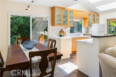 Detail Gallery Image 6 of 28 For 5655 Katherine Ave, Sherman Oaks,  CA 91401 - 2 Beds | 1 Baths