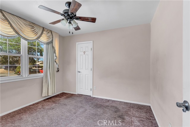 438 E Avenue R5, Palmdale CA: https://media.crmls.org/medias/2476729b-6fe3-47e9-ab1f-77357cfb78d9.jpg