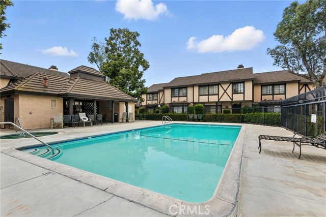 Detail Gallery Image 20 of 23 For 14846 Brownstone Ln, Westminster,  CA 92683 - 3 Beds | 2/1 Baths