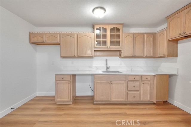 Detail Gallery Image 5 of 29 For 22133 Thunderbird, Apple Valley,  CA 92307 - 2 Beds | 1 Baths