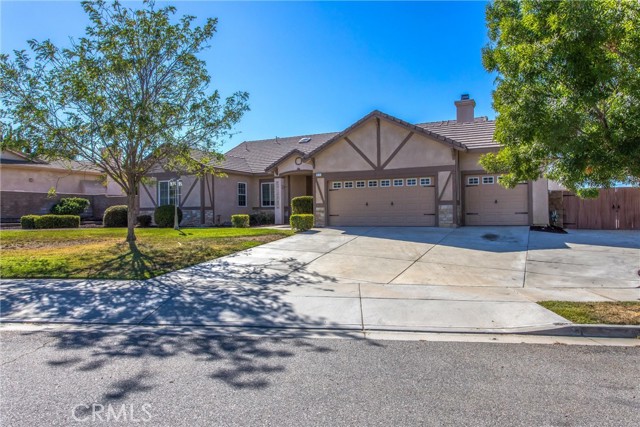 Detail Gallery Image 3 of 53 For 629 Almarie Way, Hemet,  CA 92544 - 4 Beds | 3/1 Baths