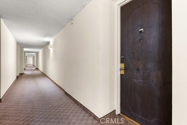https://media.crmls.org/medias/247788a4-1715-4019-b262-8398db8b1a0e.jpg?preset=X-Large