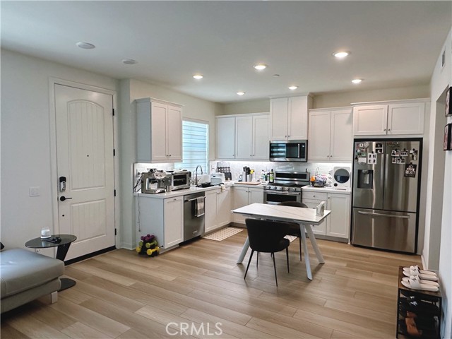 Detail Gallery Image 1 of 15 For 12268 Starling Ln, Whittier,  CA 90602 - 3 Beds | 3 Baths