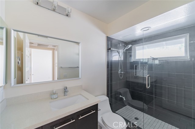 Detail Gallery Image 27 of 39 For 820 Gardenia, Corona Del Mar,  CA 92625 - 2 Beds | 2 Baths