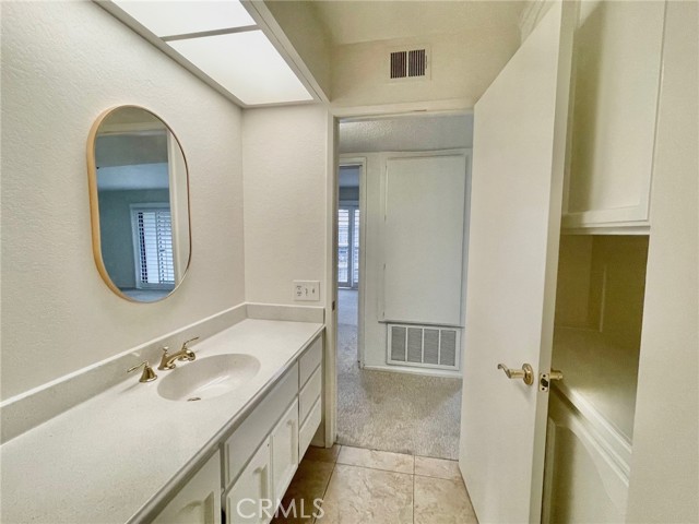 13601 Del Monte Drive, Seal Beach CA: https://media.crmls.org/medias/2479d574-891f-4036-ba97-09bb61efaae1.jpg