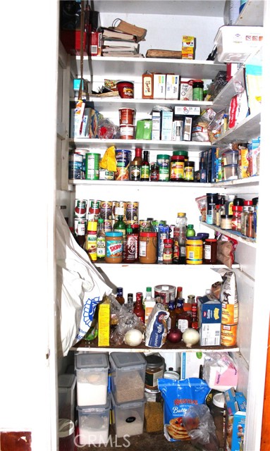 Large Pantry!