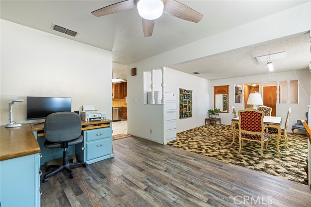 Detail Gallery Image 12 of 22 For 10858 N Armstrong Ave, Clovis,  CA 93619 - 3 Beds | 3 Baths