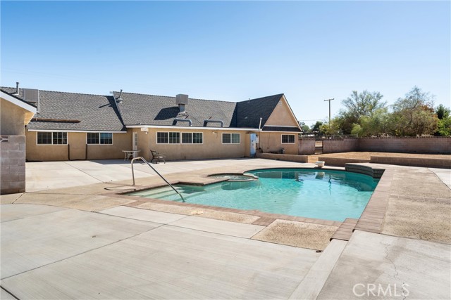 Detail Gallery Image 7 of 35 For 41009 17th, Palmdale,  CA 93551 - 5 Beds | 3 Baths