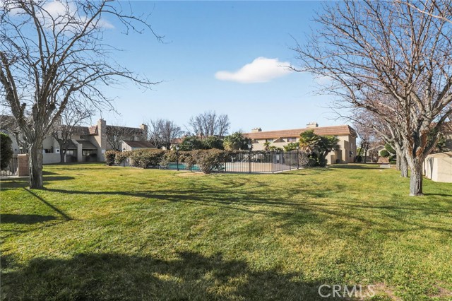 Detail Gallery Image 8 of 25 For 433 W Avenue J5 #13,  Lancaster,  CA 93534 - 2 Beds | 2 Baths