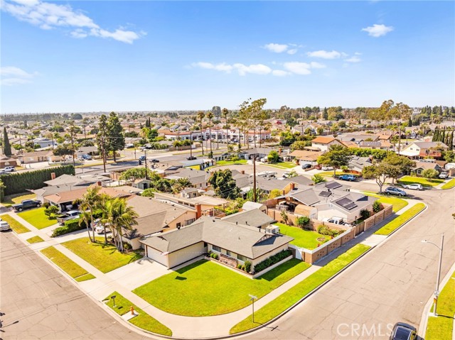 6051 Santa Barbara Avenue, Garden Grove CA: https://media.crmls.org/medias/247df024-2cfb-4512-8792-b8d9d62423e8.jpg