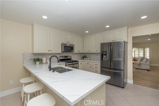 Detail Gallery Image 10 of 25 For 12331 Dove Tree Dr, Rancho Cucamonga,  CA 91739 - 4 Beds | 2 Baths
