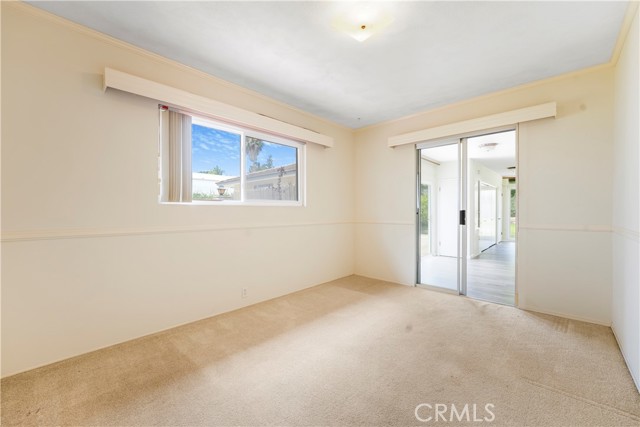 1300 Oak Avenue, Carlsbad CA: https://media.crmls.org/medias/247e8dc8-c487-437d-8e13-c595bec9cb56.jpg