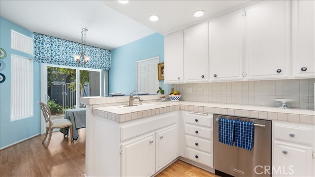 Detail Gallery Image 12 of 39 For 3620 Daffodil Ave #31,  Corona Del Mar,  CA 92625 - 2 Beds | 2 Baths