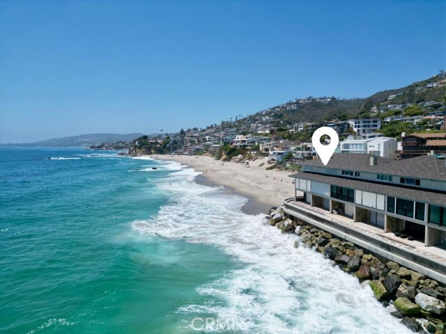 102 Blue Lagoon, Laguna Beach CA: https://media.crmls.org/medias/247f8e25-8729-48fe-8440-2b1ebc57b11c.jpg