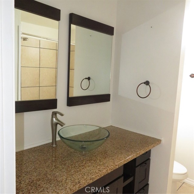545 Chestnut Avenue, Long Beach CA: https://media.crmls.org/medias/248023dd-1b99-4d23-8c22-a27d38d4cf7e.jpg