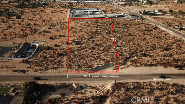4044 Nielson Road, Phelan CA: https://media.crmls.org/medias/24805814-b35b-45b5-9029-b29c17588c3c.jpg