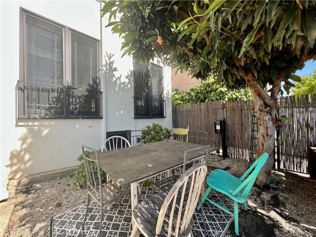 Detail Gallery Image 30 of 32 For 124 1/2 S Westmoreland Ave #1/2,  Los Angeles,  CA 90004 - 2 Beds | 2 Baths