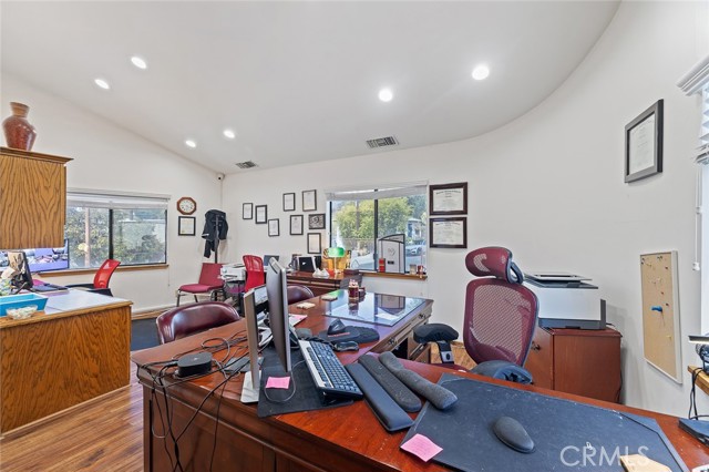 Image 21 of 41 For 1063 Colorado Boulevard