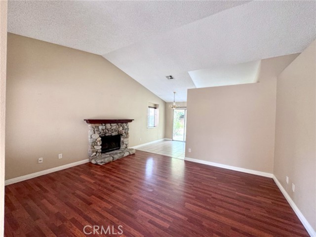 39761 Rustic Glen Drive, Temecula CA: https://media.crmls.org/medias/24822d22-2c8c-48f7-a8f0-323e91331226.jpg