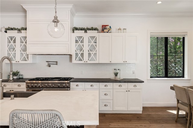 2001 Oak Avenue, Manhattan Beach, California 90266, 5 Bedrooms Bedrooms, ,5 BathroomsBathrooms,Residential,For Sale,Oak,SB25183354