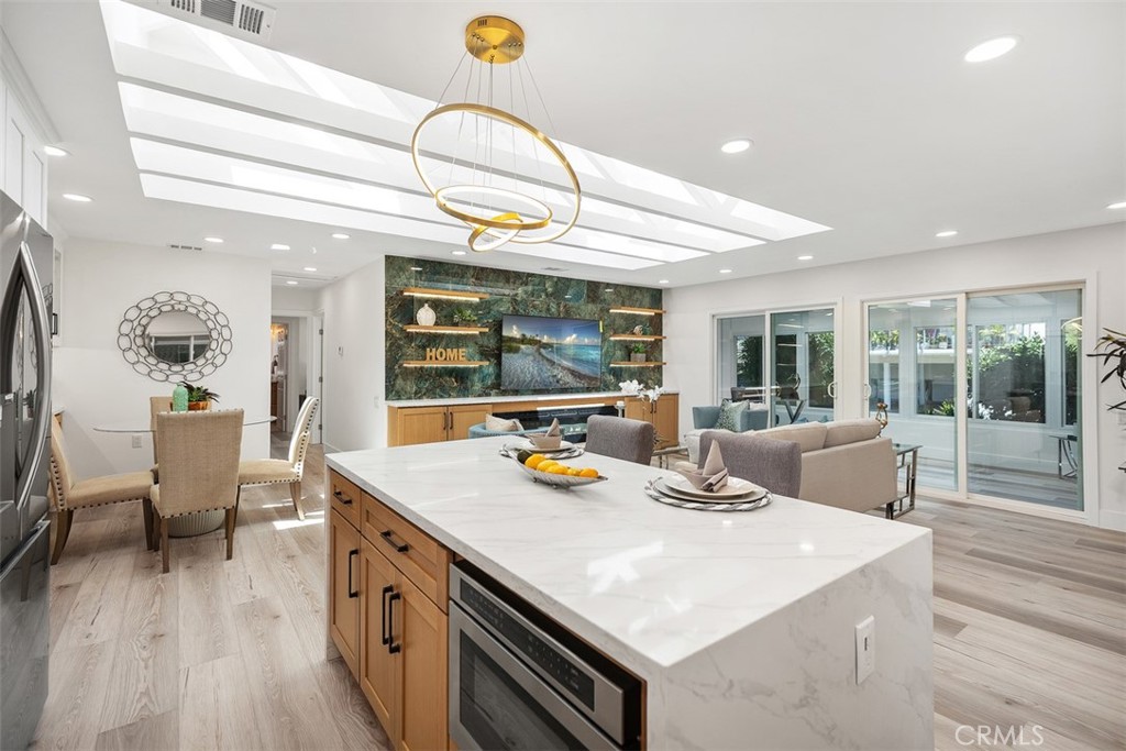 MLS #OC25166462 image #15