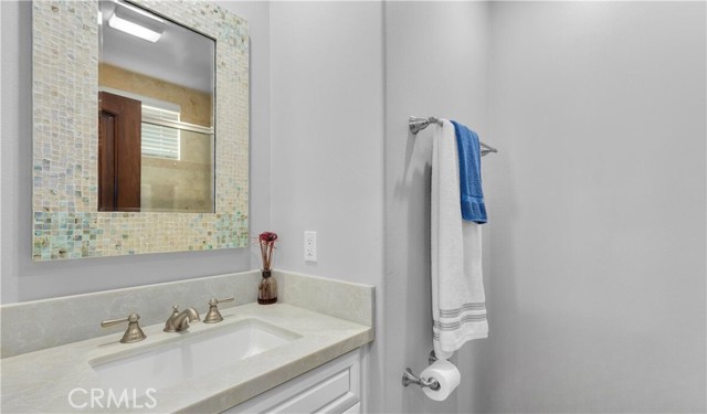 Detail Gallery Image 30 of 37 For 1009 8th St, Manhattan Beach,  CA 90266 - 6 Beds | 4/1 Baths