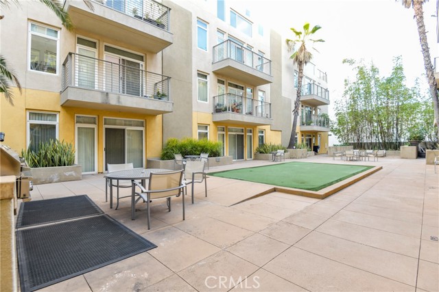 Detail Gallery Image 24 of 33 For 250 N First St #321,  Burbank,  CA 91502 - 2 Beds | 2 Baths