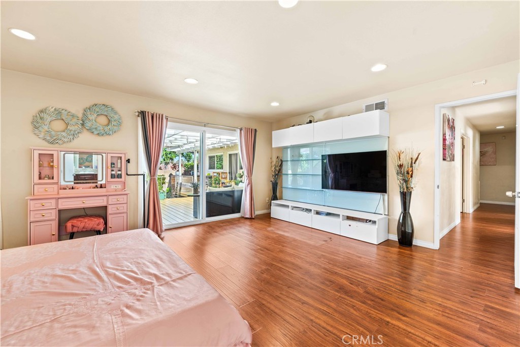 MLS #DW25238527 image #12