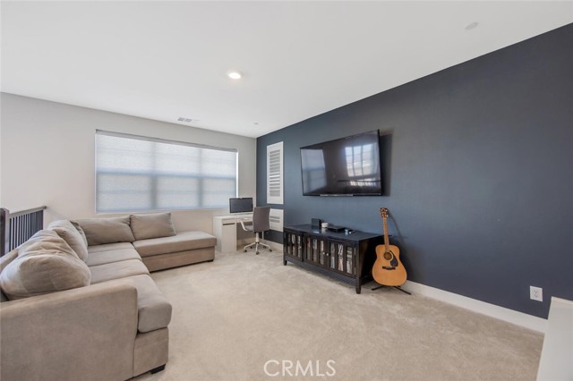 27751 Reel Lane, Stevenson Ranch CA: https://media.crmls.org/medias/24858237-adba-412e-9af9-72d58131a5a6.jpg