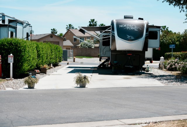 5001 E Robertson Blvd #44, Madera CA: https://media.crmls.org/medias/24869999-2f7d-4383-8736-2ffce55b8d49.jpg