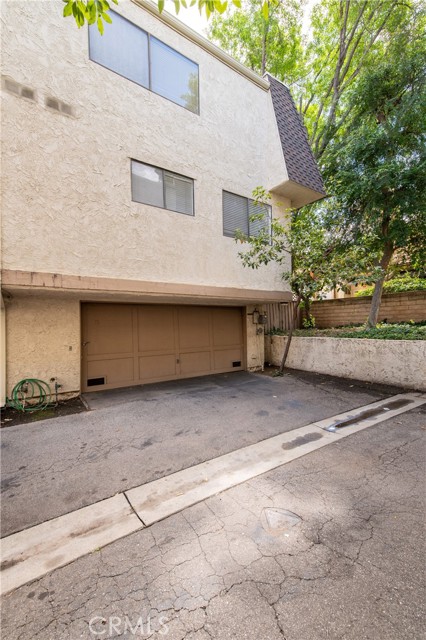 Detail Gallery Image 26 of 33 For 6121 Shoup #35,  Woodland Hills,  CA 91367 - 1 Beds | 2 Baths