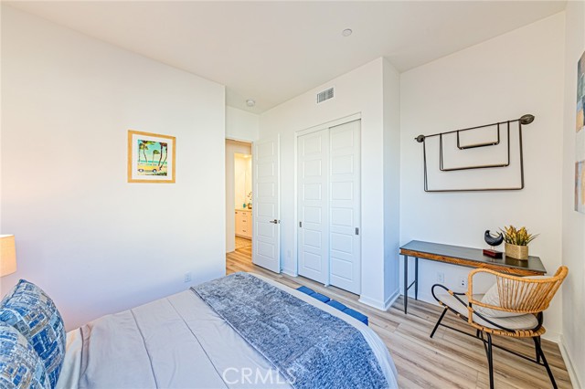 27505 Illumination Court, Valencia CA: https://media.crmls.org/medias/24878bf6-ffb9-4356-9ae3-de266c35e565.jpg