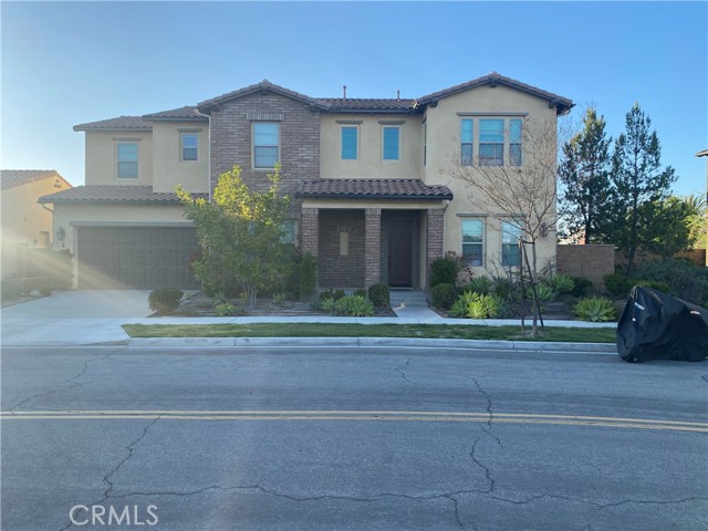 Detail Gallery Image 2 of 2 For 2 Stafford Place, Tustin,  CA 92782 - 1 Beds | 1 Baths