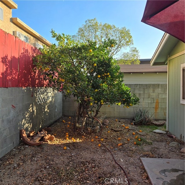 3928 La Crescenta Avenue, Glendale CA: https://media.crmls.org/medias/24895626-3465-4a46-a8d4-86250ed0984f.jpg