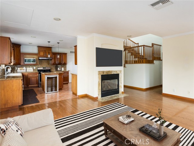 Detail Gallery Image 3 of 28 For 4243 W 176th St, Torrance,  CA 90504 - 4 Beds | 3/1 Baths