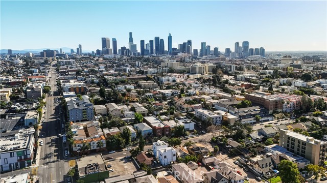 Detail Gallery Image 18 of 22 For 121 1/2 S Coronado St, Los Angeles,  CA 90057 - – Beds | – Baths
