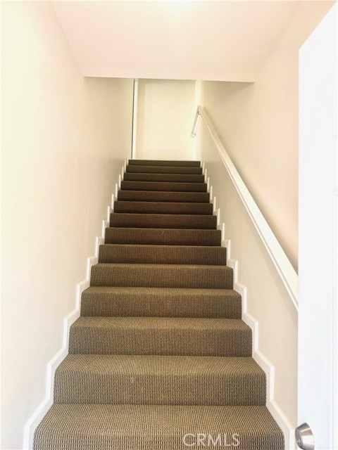 Detail Gallery Image 3 of 13 For 236 W 47th St #1/2,  Los Angeles,  CA 90037 - 3 Beds | 2 Baths