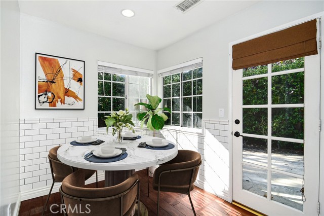 Detail Gallery Image 9 of 24 For 4325 Oak Glen, Calabasas,  CA 91302 - 3 Beds | 3 Baths