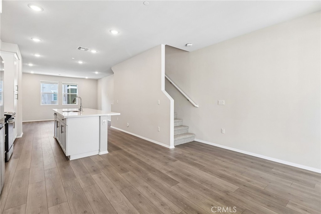 406 Lotus Drive - photo 4