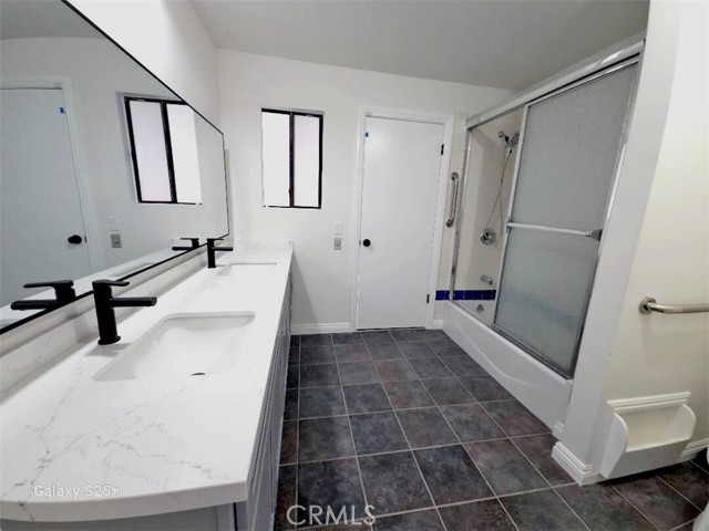 Detail Gallery Image 12 of 27 For 17322 Keswick, Northridge,  CA 91325 - 4 Beds | 2 Baths