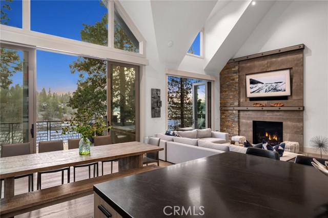 Detail Gallery Image 3 of 50 For 496 North State Highway 173, Lake Arrowhead,  CA 92352 - 6 Beds | 5 Baths