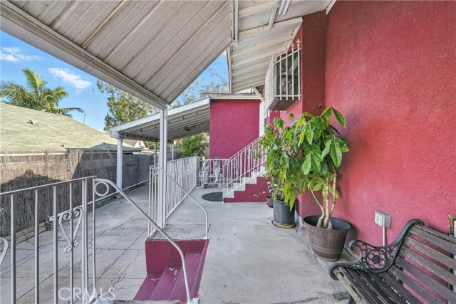 2718 E 7th Street, Los Angeles CA: https://media.crmls.org/medias/248c607c-76a3-490a-b534-6bec9819032d.jpg